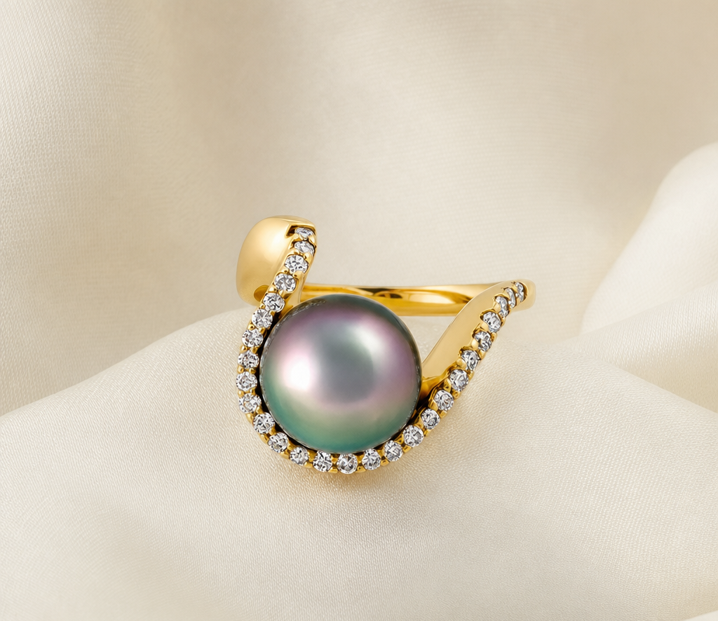 Bague or perle Tahiti diamants packshot studio ivoire